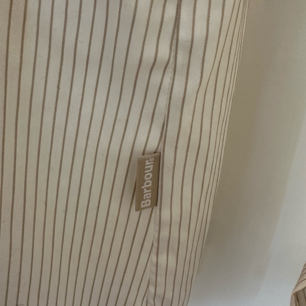 Barbour NWT women’s stretch pinstriped button down white and stone size 10 - Picture 3 of 7